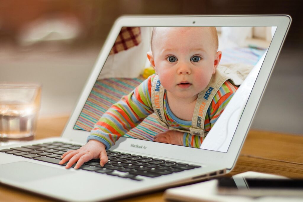 child, baby, cute, sweet, toddler, innocent, laptop, trucfoto, popout, suprised, photomontage, gimp, photoshop, gimp workshop, baby, suprised, suprised, suprised, suprised, suprised, gimp